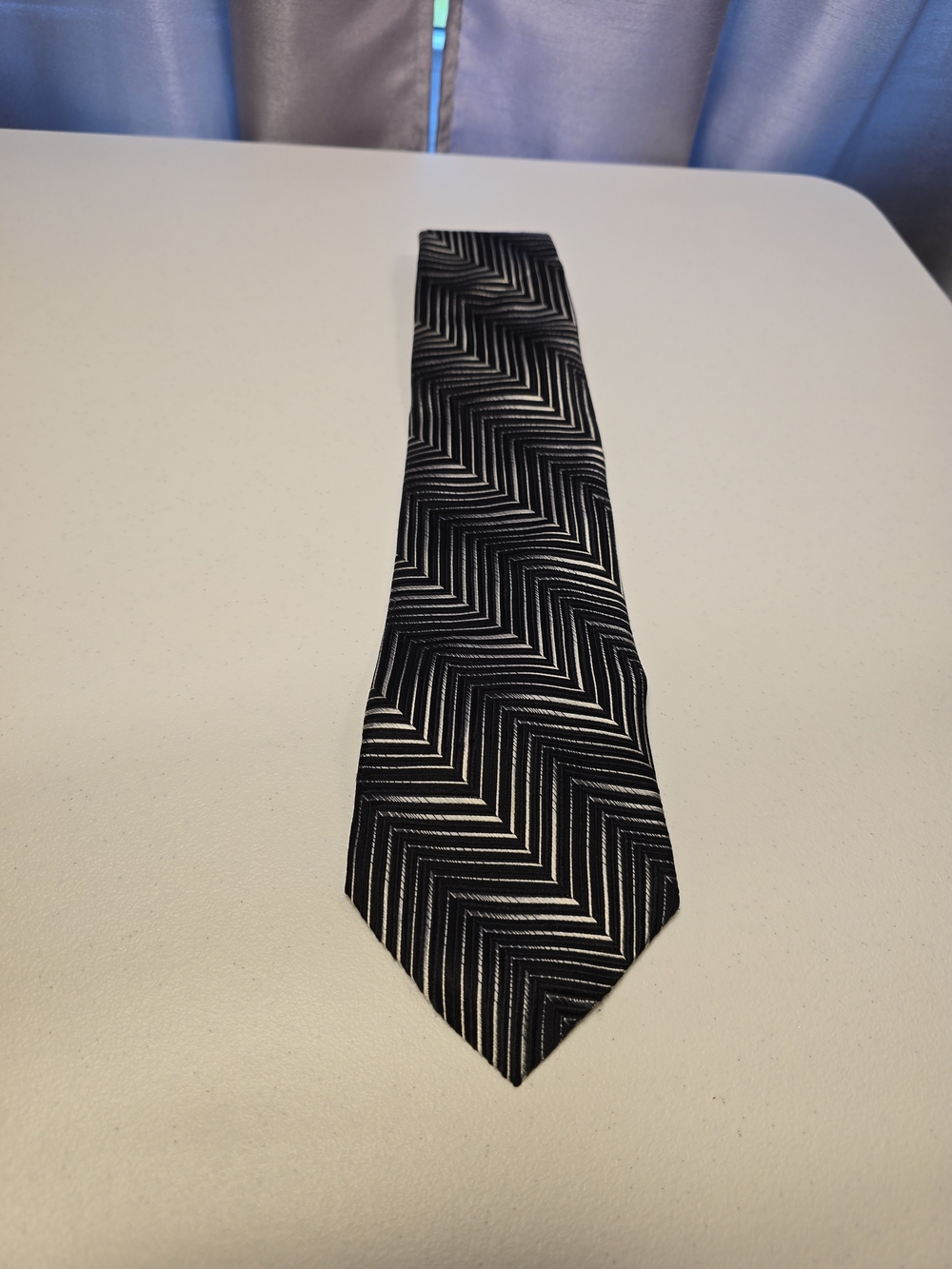 Black Chevron Pattern Men's Silk Tie - Classic Formal Accessory